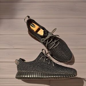adidas Yeezy Boost 350 - Pirate Black (2015) - Size 11.5